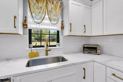 72 Clubhouse Lane, Marlboro Township, NJ 07746 - Photo 14