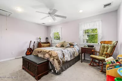 945 N Concourse, Keyport, NJ 07735 - Photo 18