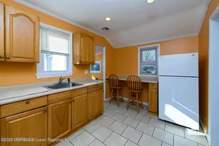 2 Woodbrook Dr, Matawan, NJ 07747 - Photo 8
