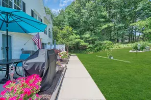 11 Phoenix Ct, Tinton Falls, NJ 07712 - Photo 4