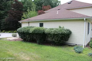 30 Mill Rd, Manalapan Township, NJ 07726 - Photo 10
