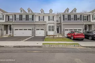 213 Harley Ln, Manalapan Township, NJ 07726 - Photo 2