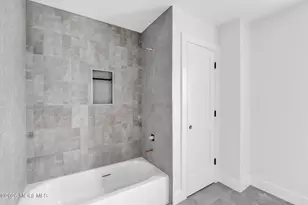 23 Wicker Pl, Morganville, NJ 07751 - Photo 32
