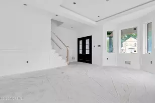 25 Wicker Pl, Morganville, NJ 07751 - Photo 8