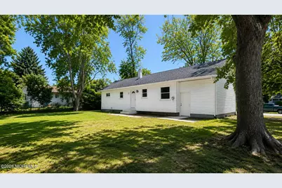 3 Spray Boulevard, Neptune Township, NJ 07753 - Photo 4