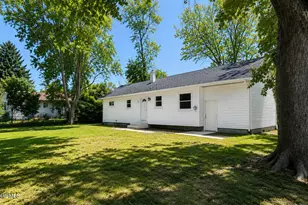 3 Spray Blvd, Neptune Township, NJ 07753 - Photo 4