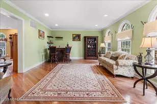 641 Kirwan Ct, Freehold, NJ 07728 - Photo 10