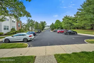 38 Azimuth Ct, Holmdel, NJ 07733 - Photo 4