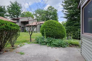 72 Berkshire Ct, Red Bank, NJ 07701 - Photo 30