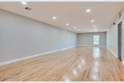 289 Route 33 #E, Manalapan Township, NJ 07726 - Photo 2