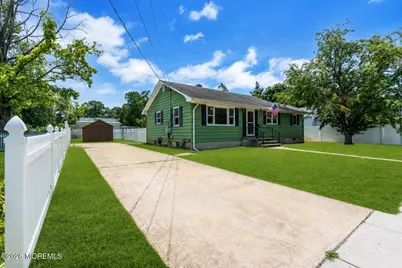 514 Pine Street, Lakehurst, NJ 08733 - Photo 2