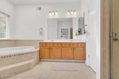 64 Vineyard Court, Monroe Township, NJ 08831 - Photo 14