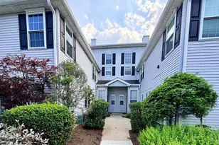 743 Banyan Ct, Morganville, NJ 07751 - Photo 2
