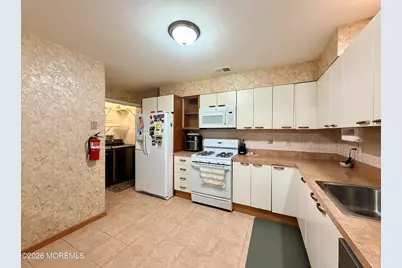 743 Banyan Court, Morganville, NJ 07751 - Photo 6