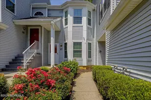 16 Pagoda Ln, Freehold, NJ 07728 - Photo 4