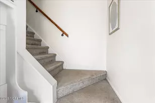 16 Pagoda Ln, Freehold, NJ 07728 - Photo 6