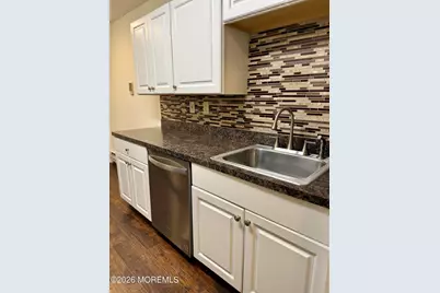 16 Pine Cluster Circle #D, Manalapan Township, NJ 07726 - Photo 2