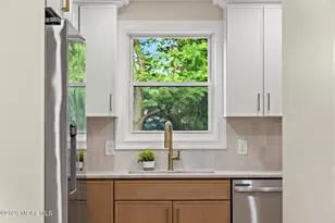 826 Dunlewy St, Asbury Park, NJ 07712 - Photo 10