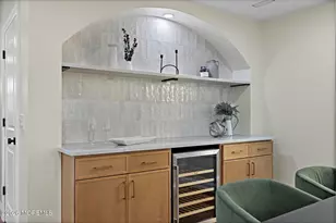 826 Dunlewy St, Asbury Park, NJ 07712 - Photo 18