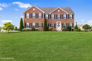 10 Gina Dr, Allentown, NJ 08501 - Photo 2