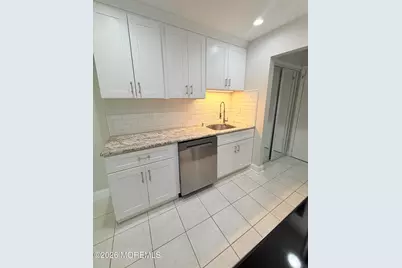 35 Amberly Drive #J, Manalapan Township, NJ 07726 - Photo 2