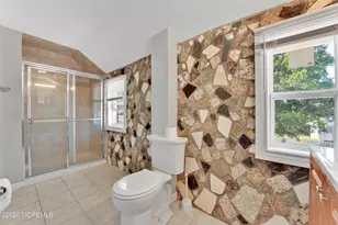 172 Park Ave, Keansburg, NJ 07734 - Photo 20