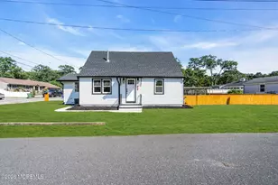 16 Larboard St, Beachwood, NJ 08722 - Photo 4