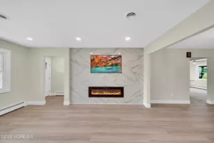 103 Edgewater Ct, Toms River Township, NJ 08757 - Photo 2