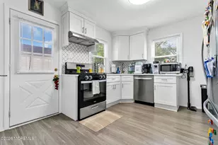 22 Lakewood Ave, Keansburg, NJ 07734 - Photo 8