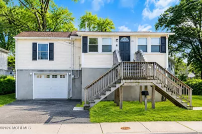 22 Lakewood Avenue, Keansburg, NJ 07734 - Photo 2