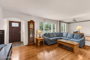 89 Oak Hill Rd, Middletown, NJ 07748 - Photo 10