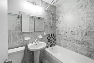135 Montgomery St, Jersey City, NJ 07302 - Photo 16