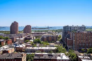 135 Montgomery St, Jersey City, NJ 07302 - Photo 10