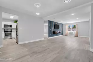 96 White St, Eatontown, NJ 07724 - Photo 18