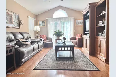 18 Skyline Drive, Lakewood, NJ 08701 - Photo 6