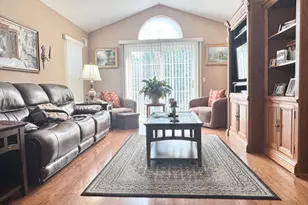 18 Skyline Dr, Lakewood, NJ 08701 - Photo 6