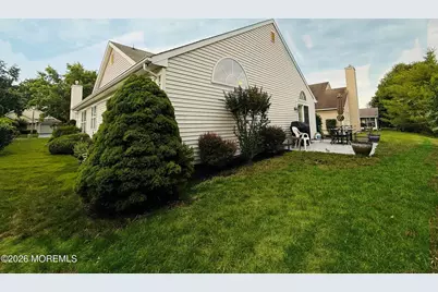 18 Skyline Drive, Lakewood, NJ 08701 - Photo 2
