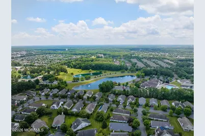 18 Deerchase Lane, Lakewood, NJ 08701 - Photo 2