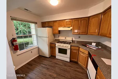16 Fryer Court, Hightstown, NJ 08520 - Photo 4