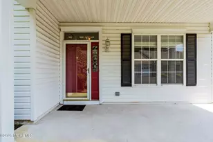146 Greenlawns Dr, Lakewood, NJ 08701 - Photo 4