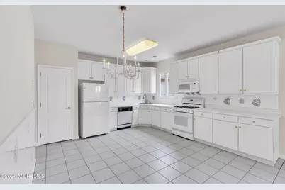 6 Greensprings Drive, Lakewood, NJ 08701 - Photo 8