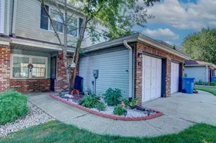 62 Jefferson Dr, Spotswood, NJ 08884 - Photo 2