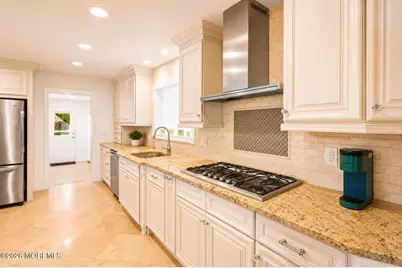41 Poplar Avenue, West Long Branch, NJ 07764 - Photo 4