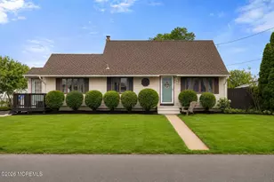 109 Harding Dr, Brick, NJ 08724 - Photo 2
