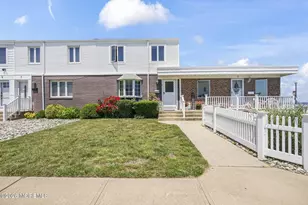 5 Vine Ct, Long Branch, NJ 07740 - Photo 2