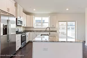 10 Mariveles Wy, Tinton Falls, NJ 07724 - Photo 12