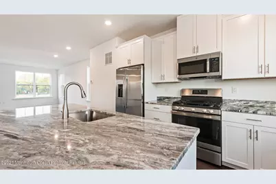 10 Mariveles Way, Tinton Falls, NJ 07724 - Photo 18