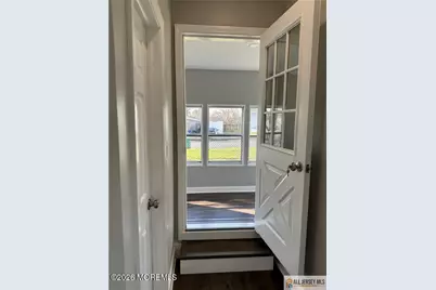 10 Lake Avenue, Keyport, NJ 07735 - Photo 18