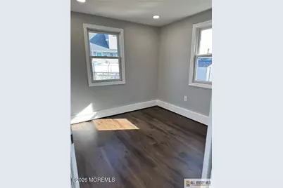 10 Lake Avenue, Keyport, NJ 07735 - Photo 12