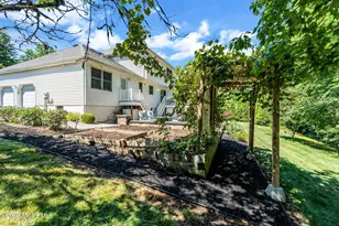 132 Rolling Hill Dr, Morganville, NJ 07751 - Photo 66